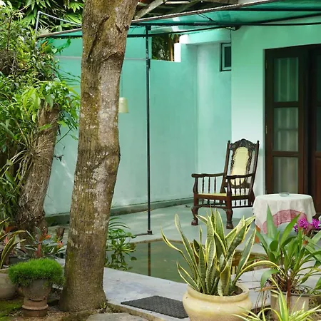 Bino Guest House Mirissa Exterior photo